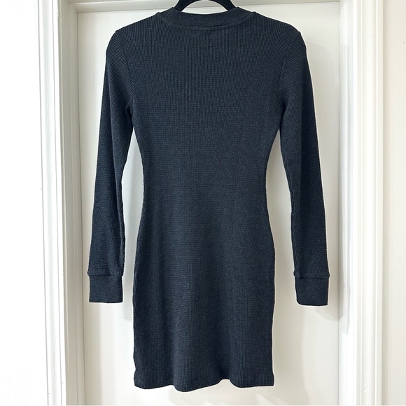 TNA Charcoal Gray Waffle Knit Long Sleeve Dress, Aritzia, Size S - Picture 8 of 8